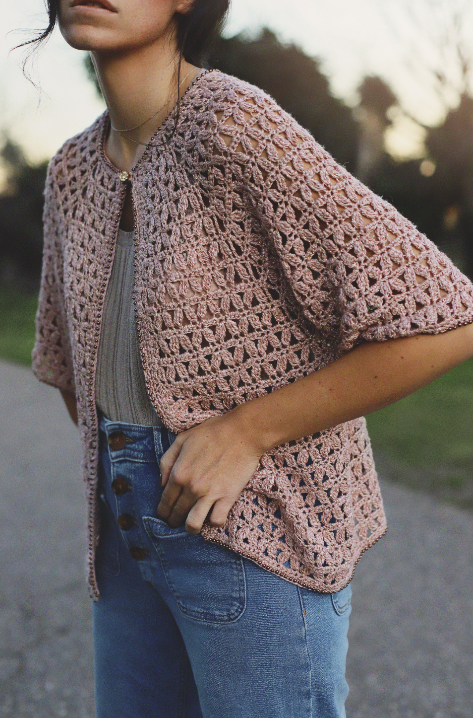 Kit de Materiales Chaqueta Galadriel. No incluye Patrón. Patrón del Libro «Mujeres que Inspiran. Proyectos Inolvidables de Crochet»