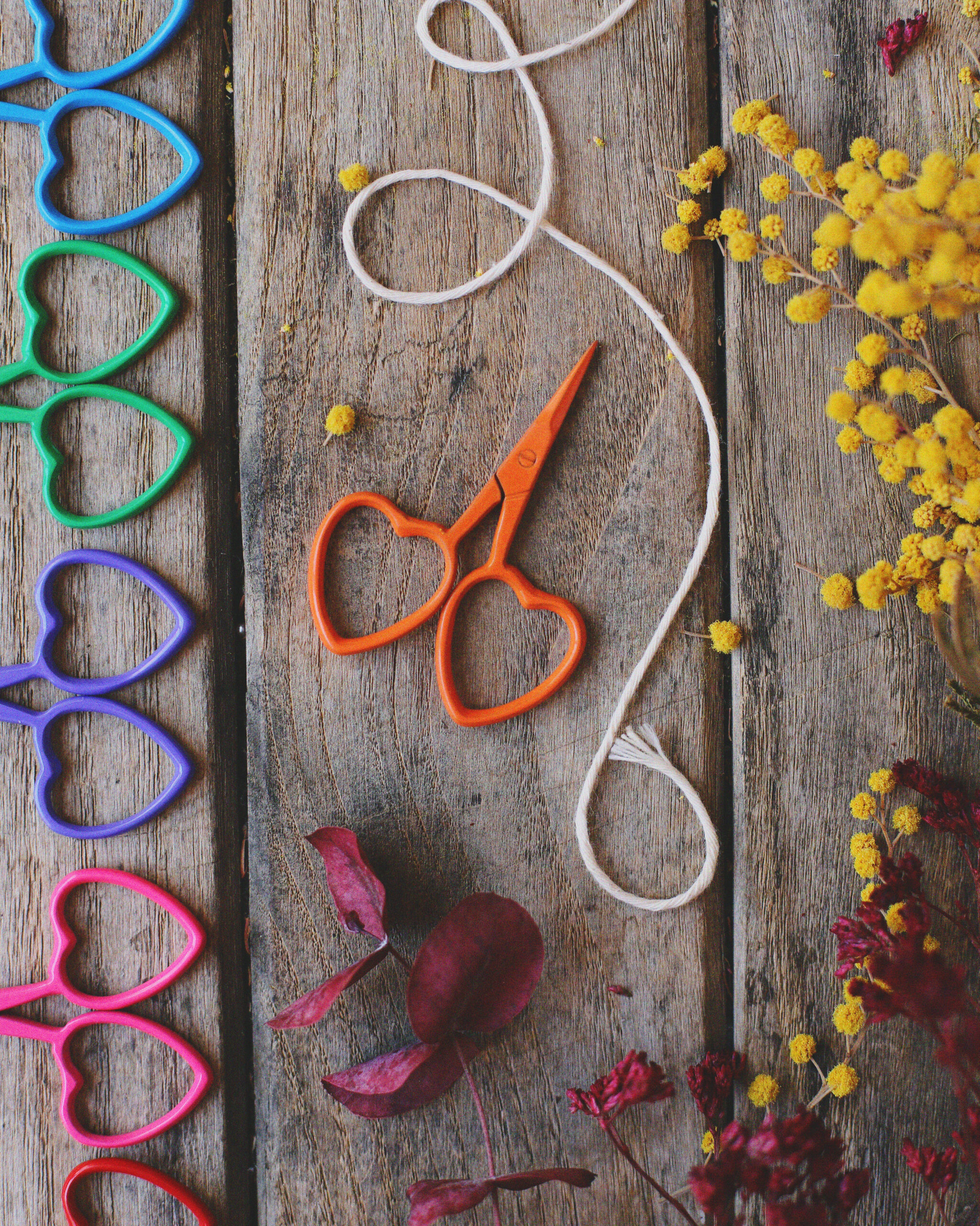 Tijeras Corazón Little Love Naranja. Precisión en su Forma más Adorable